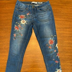 Vintage Flower Embroidered Skinny High-Rise Jean